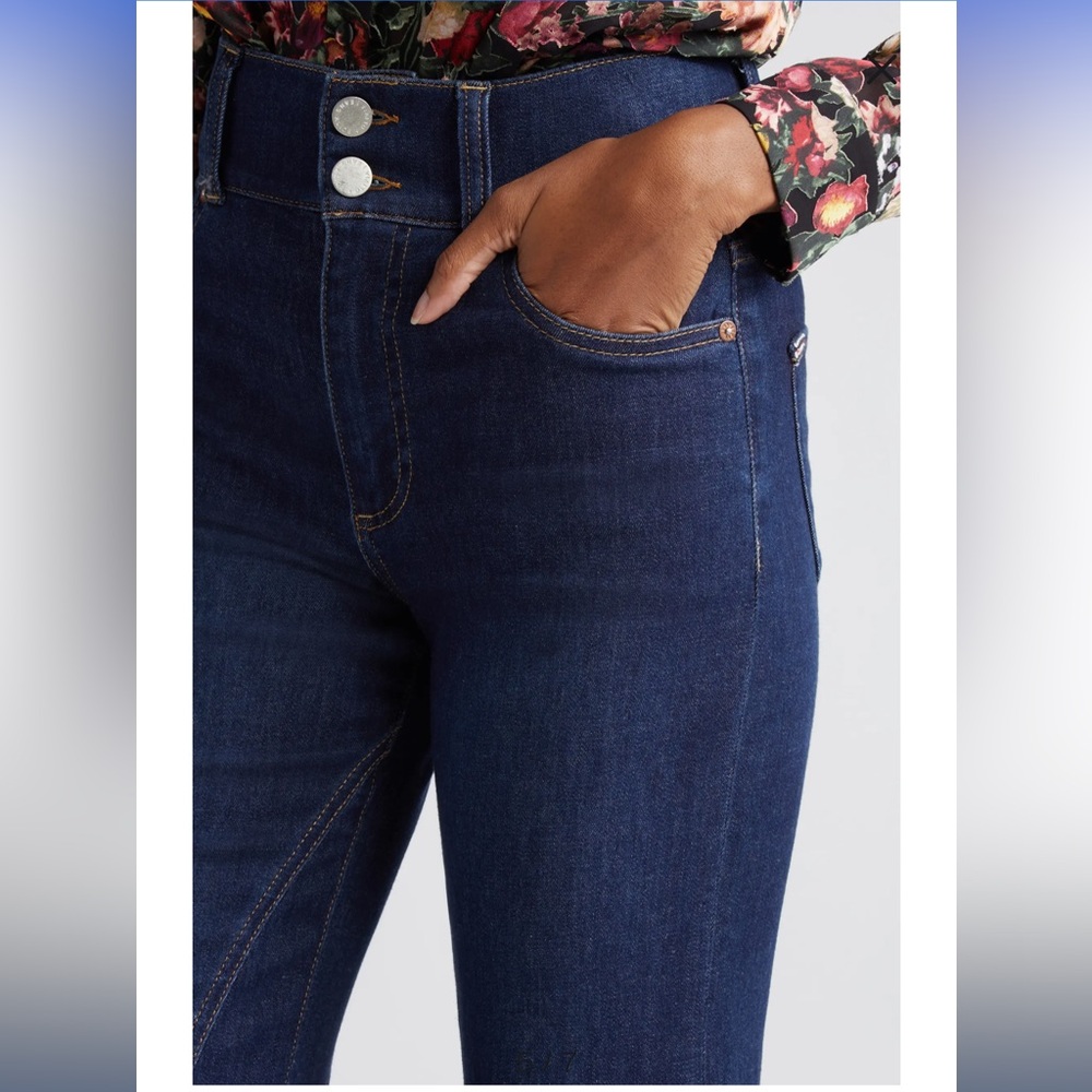 High Waist Ruffle Flare Leg Jeans Alice + Olivia sz 27 NWOT
Dream On - Picture 5 of 8